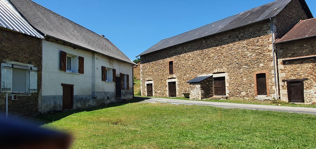 Achat maison à vendre 4 chambres 110 m² - Châteauneuf-la-Forêt