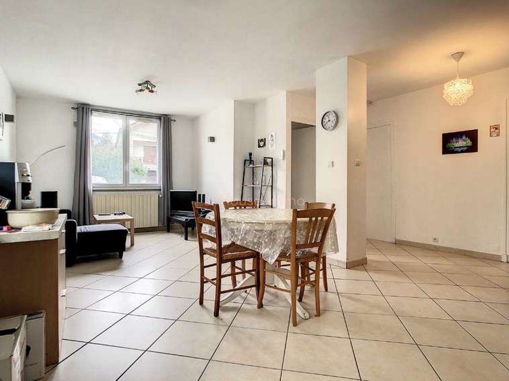 Achat appartement à vendre 3 pièces 65 m² - Saint-Martin-d'Hères