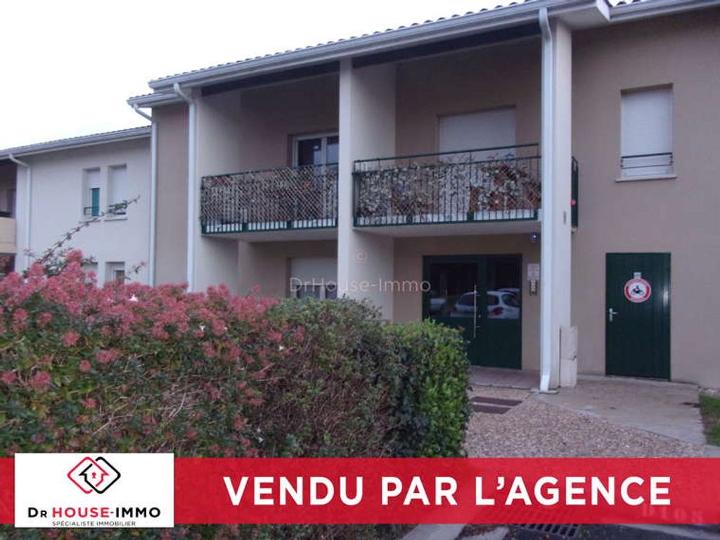 Achat appartement à vendre 3 pièces 63 m² - Saint-Yzan-de-Soudiac