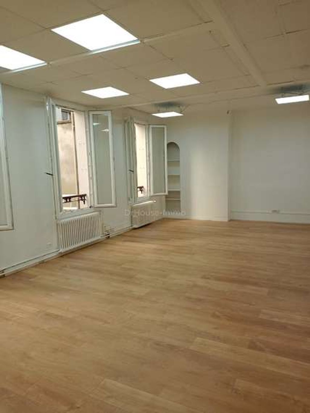 Achat loft à vendre 4 pièces 94 m² - Paris 18ème arrondissement