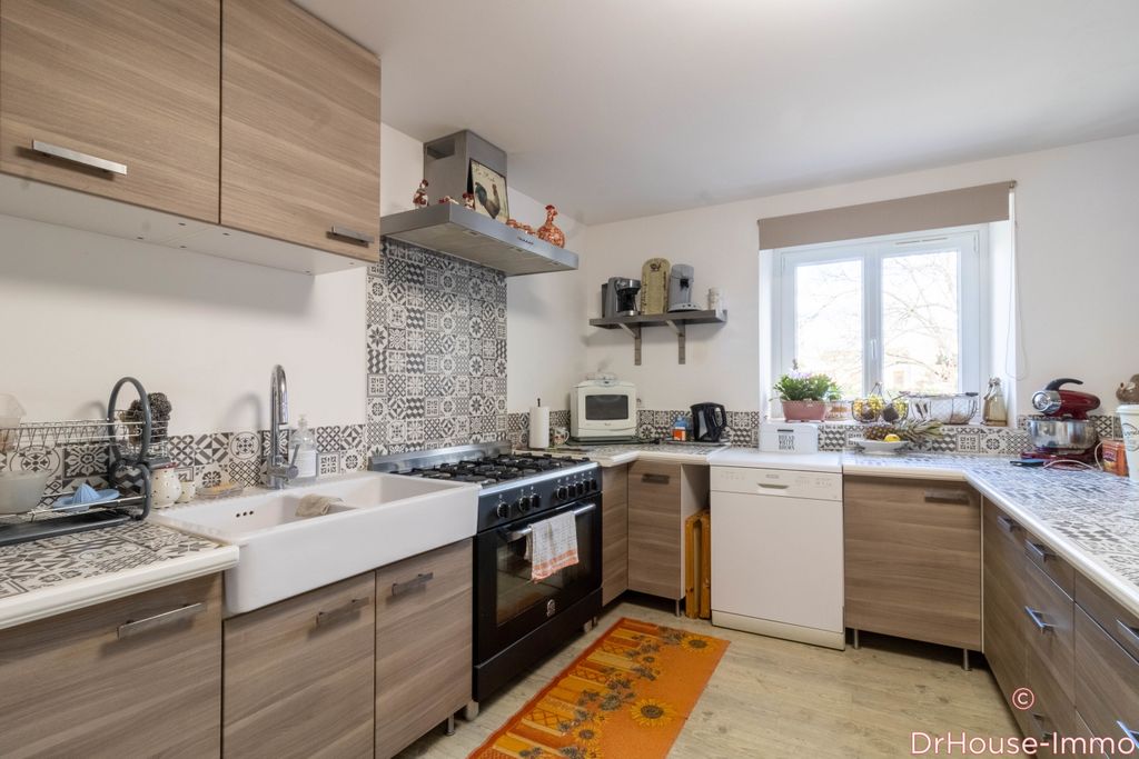 Achat maison à vendre 3 chambres 132 m² - Saint-Ambroix