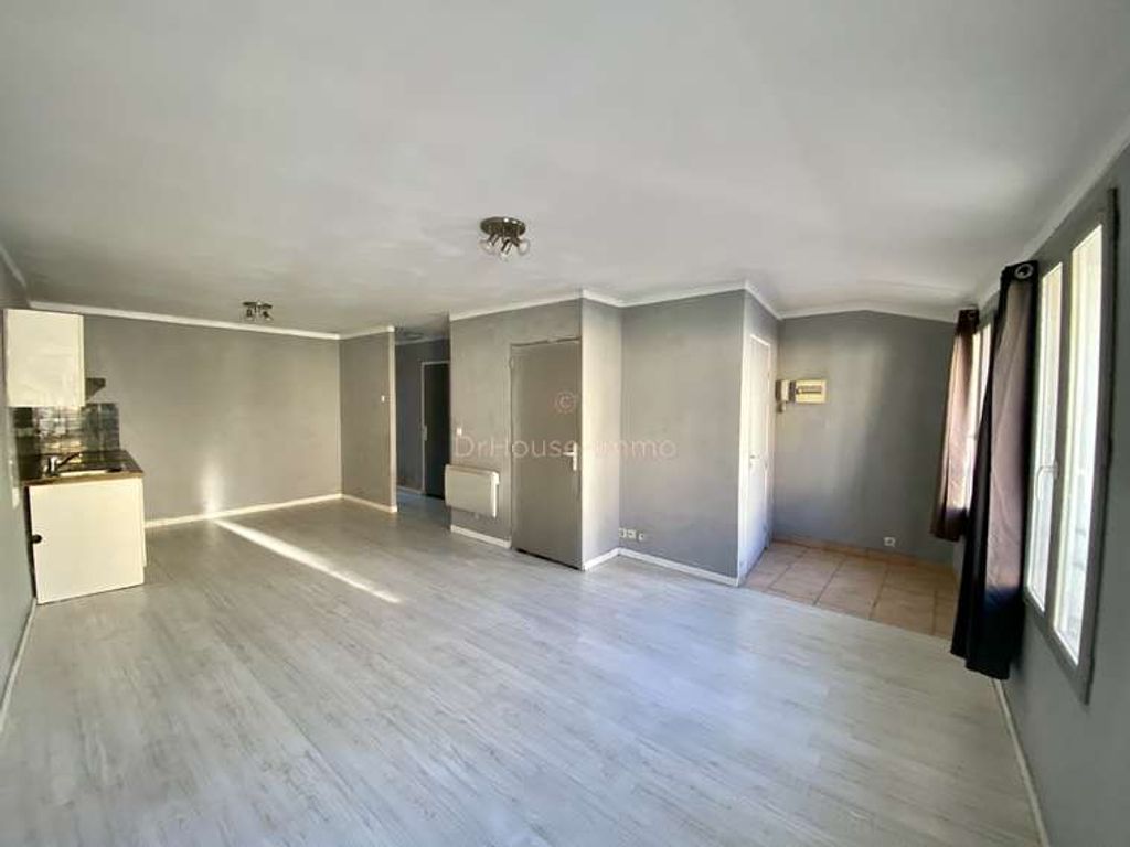 Achat appartement à vendre 2 pièces 52 m² - Le Luc