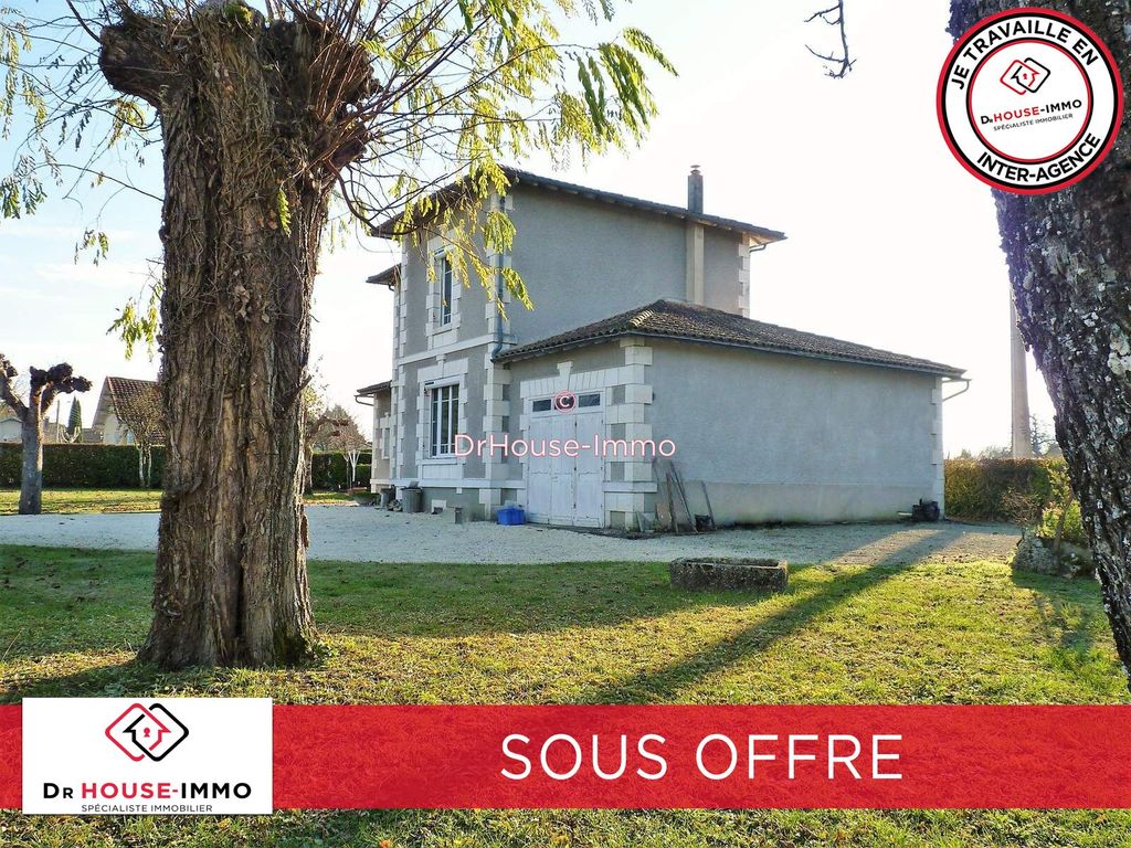 Achat maison à vendre 4 chambres 137 m² - Saint-Front-de-Pradoux