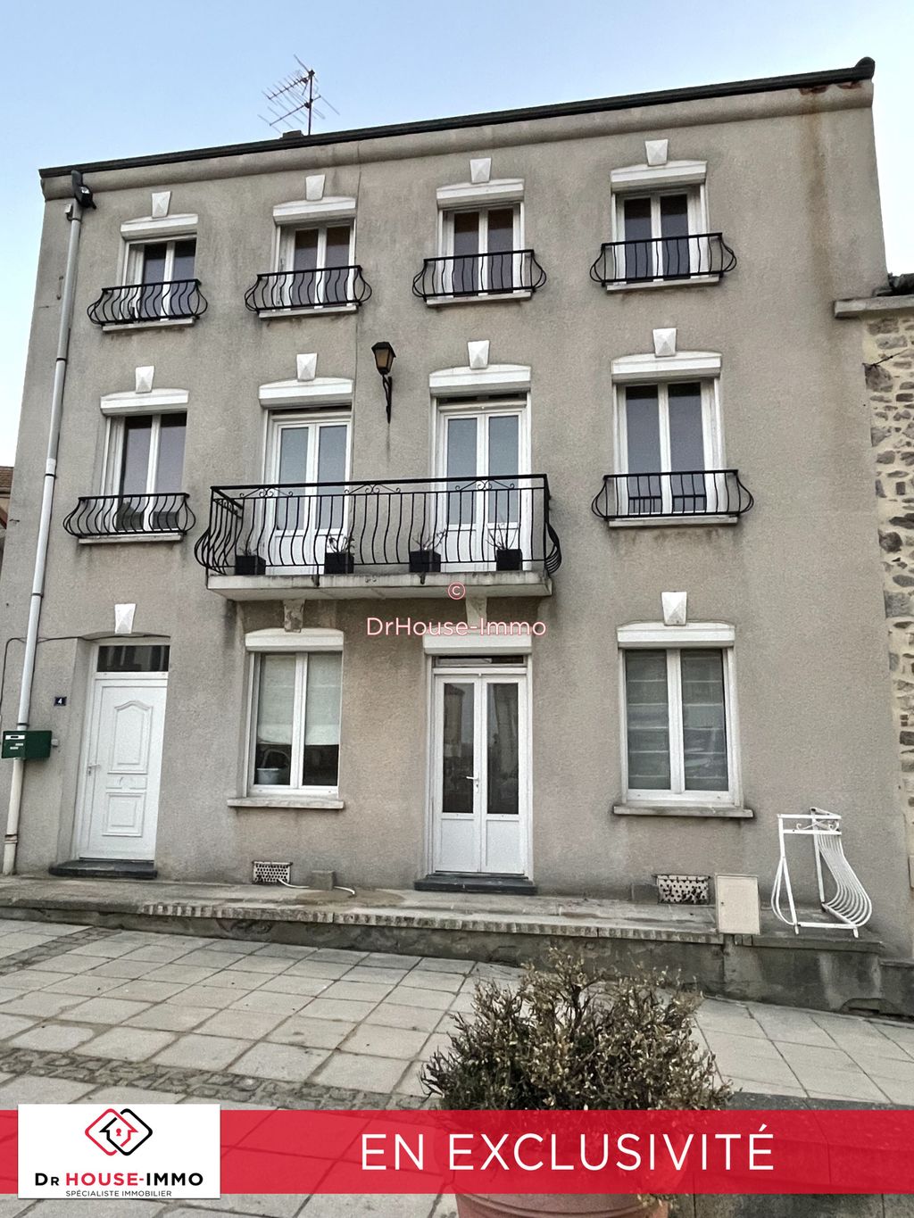 Achat maison à vendre 3 chambres 128 m² - Saint-Just-Malmont