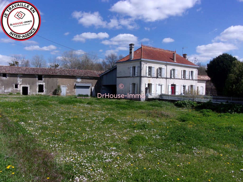 Achat maison à vendre 3 chambres 115 m² - Saint-Fort-sur-Gironde