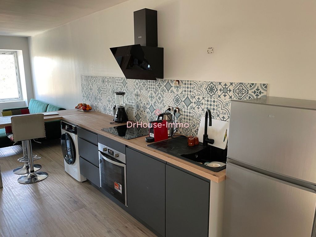 Achat appartement à vendre 2 pièces 48 m² - Saint-Hilaire-de-Brethmas