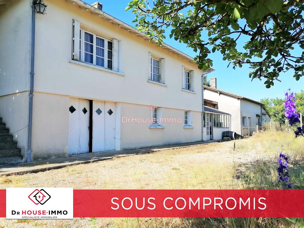 Achat maison à vendre 3 chambres 124 m² - Saint-Seurin-sur-l'Isle