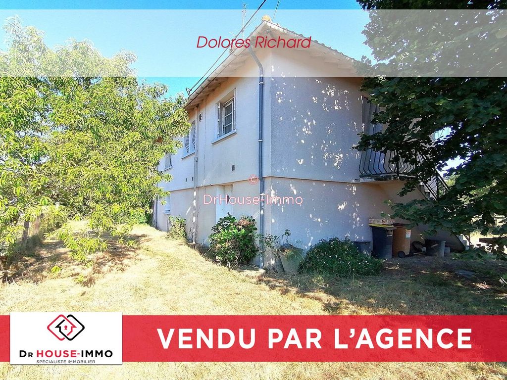 Achat maison à vendre 3 chambres 124 m² - Saint-Seurin-sur-l'Isle