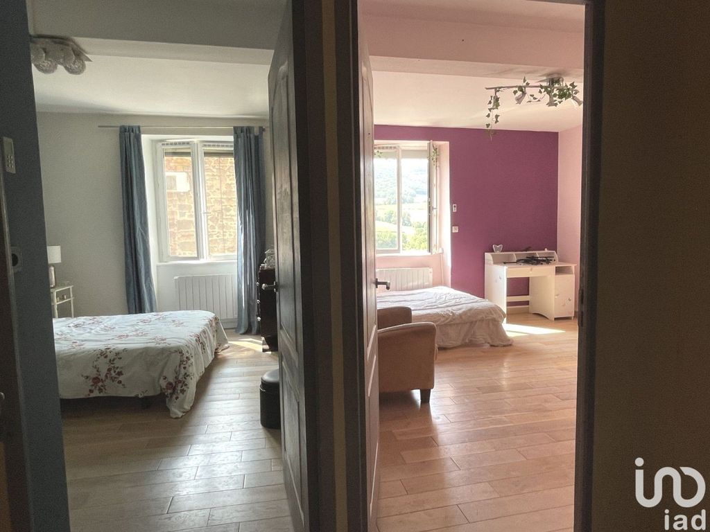 Achat maison à vendre 4 chambres 135 m² - Saint-Forgeux