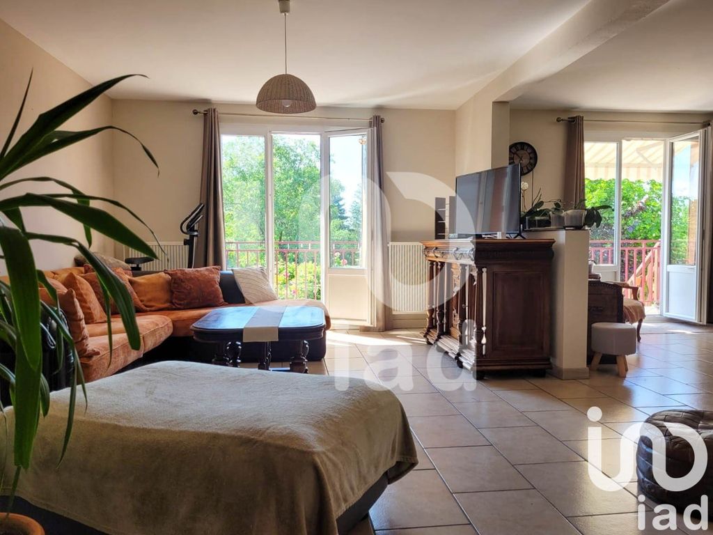 Achat maison à vendre 3 chambres 172 m² - Durdat-Larequille