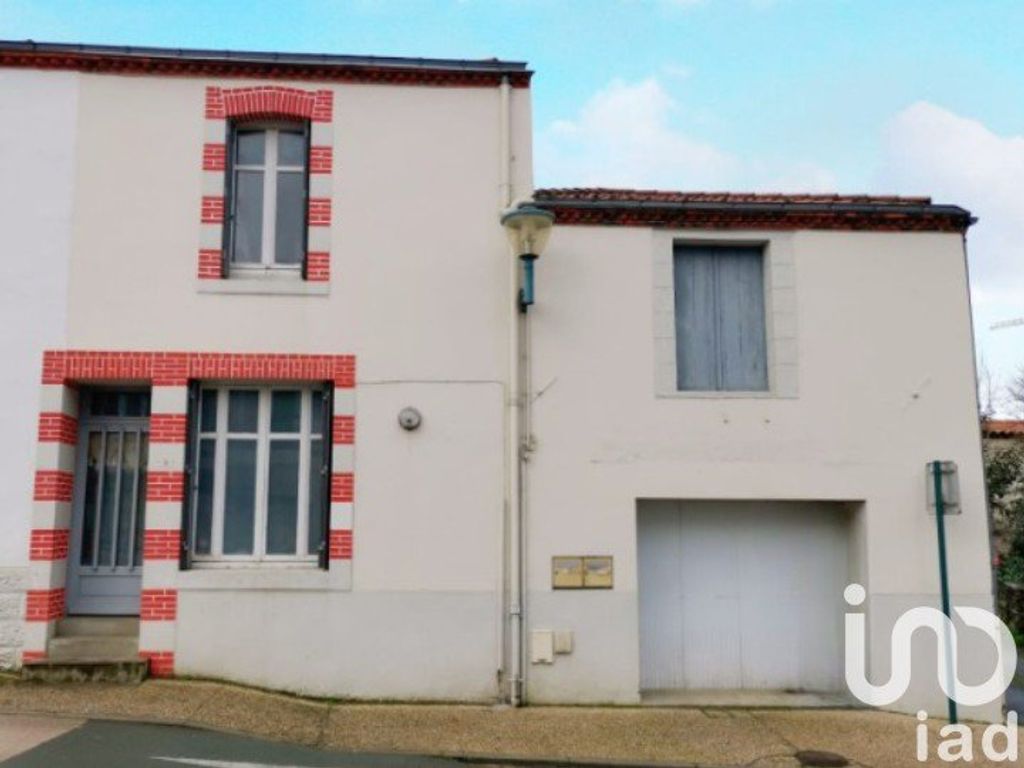 Achat maison à vendre 2 chambres 68 m² - Chauché