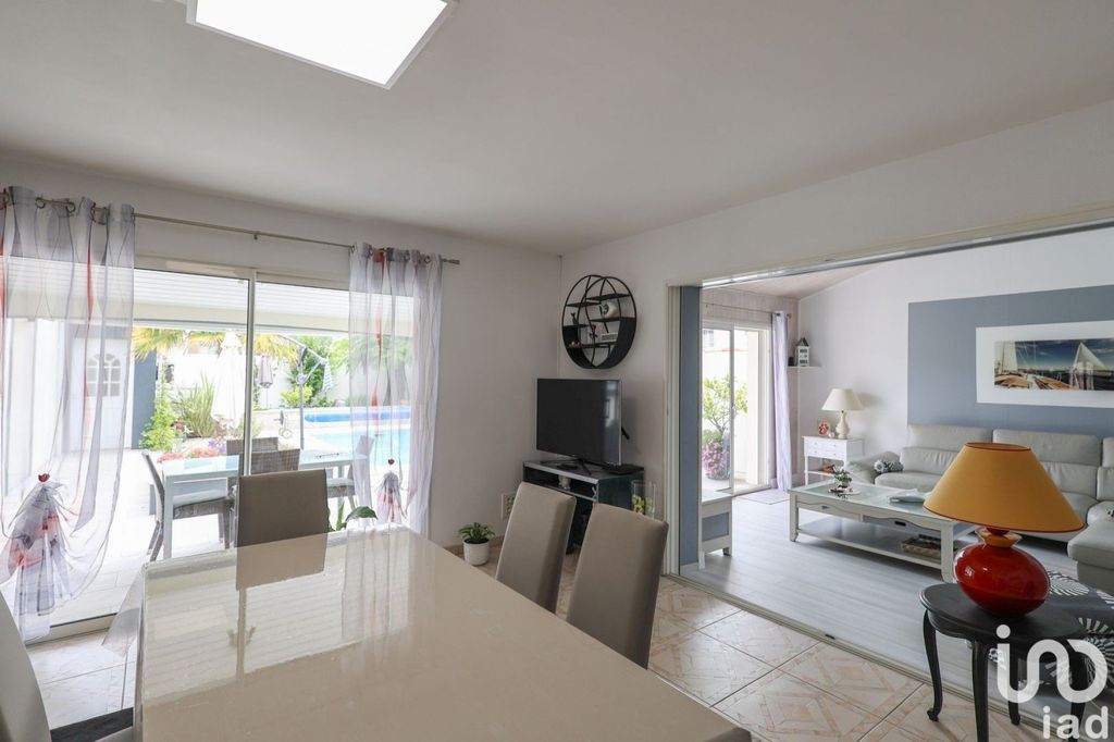 Achat maison à vendre 3 chambres 140 m² - Saint-Xandre