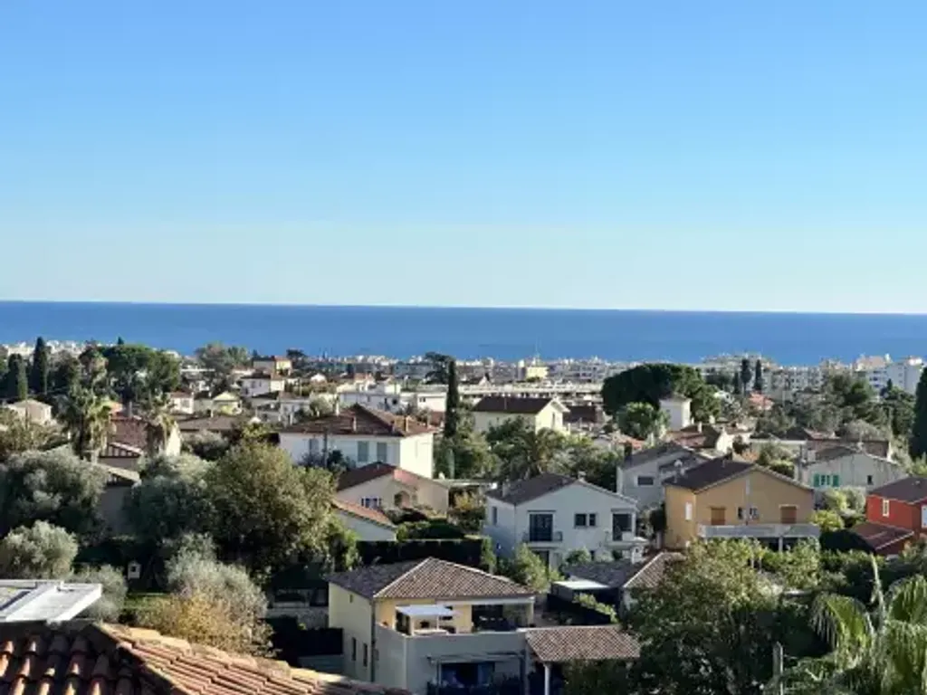 Achat maison à vendre 4 chambres 165 m² - Cagnes-sur-Mer