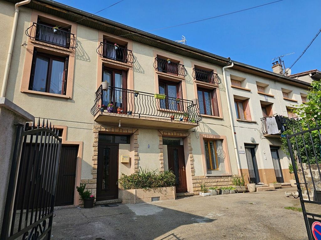 Achat maison à vendre 3 chambres 135 m² - Saint-Étienne