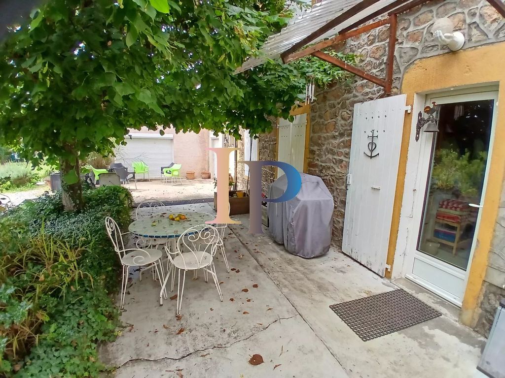 Achat maison à vendre 4 chambres 137 m² - Belmont-de-la-Loire