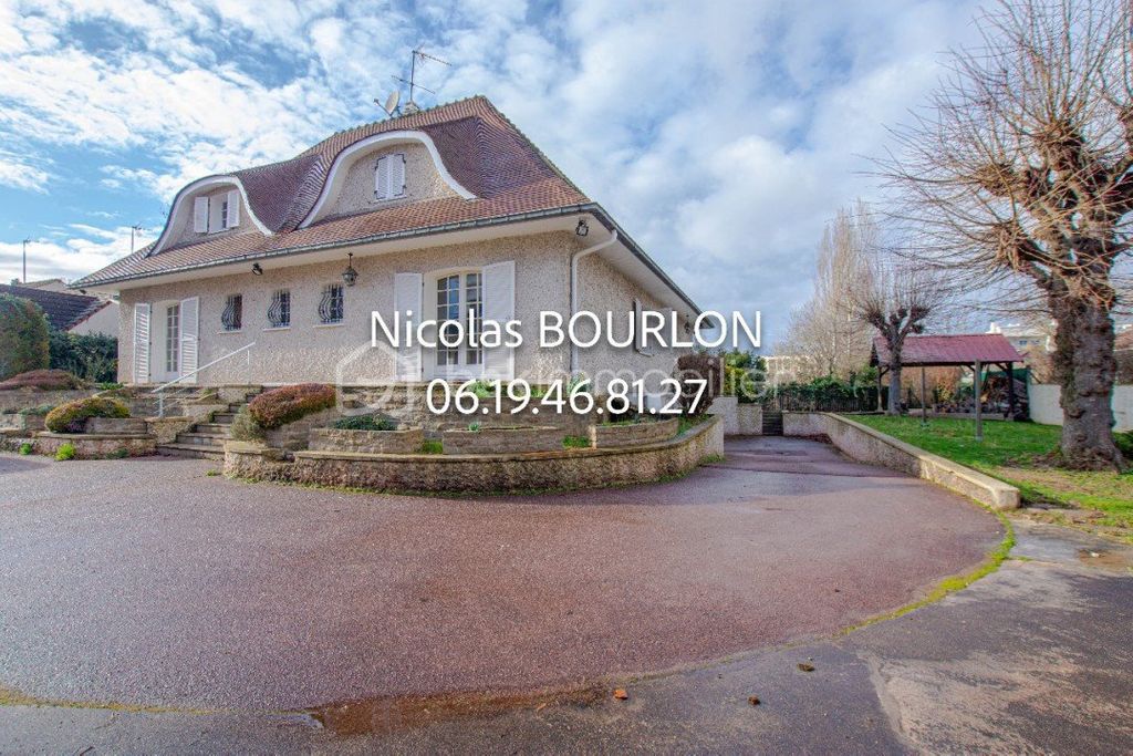 Achat maison à vendre 5 chambres 222 m² - Viry-Châtillon