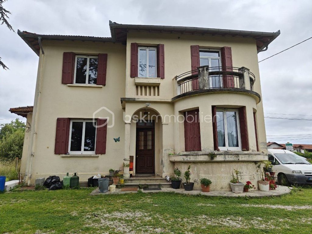 Achat maison à vendre 6 chambres 180 m² - Labarthe-Inard