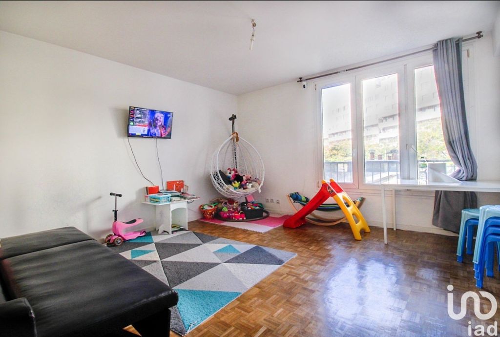 Achat appartement à vendre 3 pièces 64 m² - Paris 20ème arrondissement