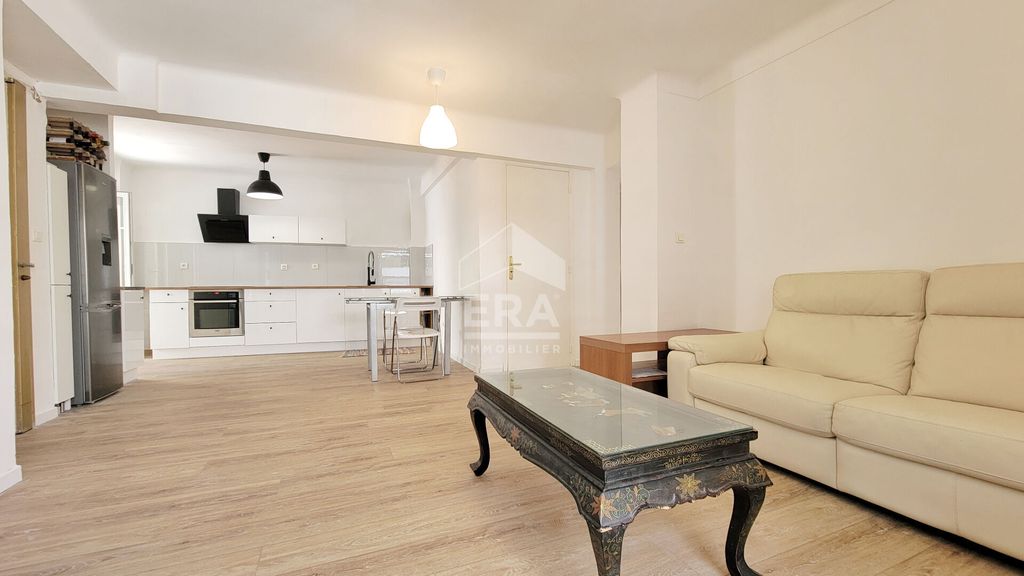 Achat appartement à vendre 3 pièces 64 m² - Nice
