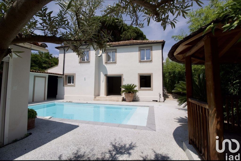 Achat maison à vendre 4 chambres 161 m² - Antibes