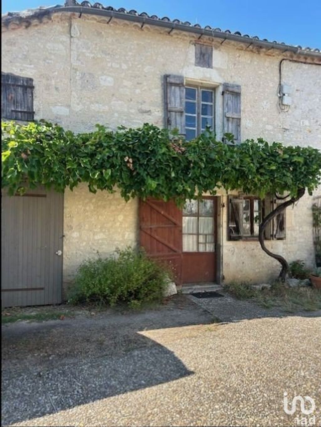 Achat maison à vendre 1 chambre 151 m² - Montjoi