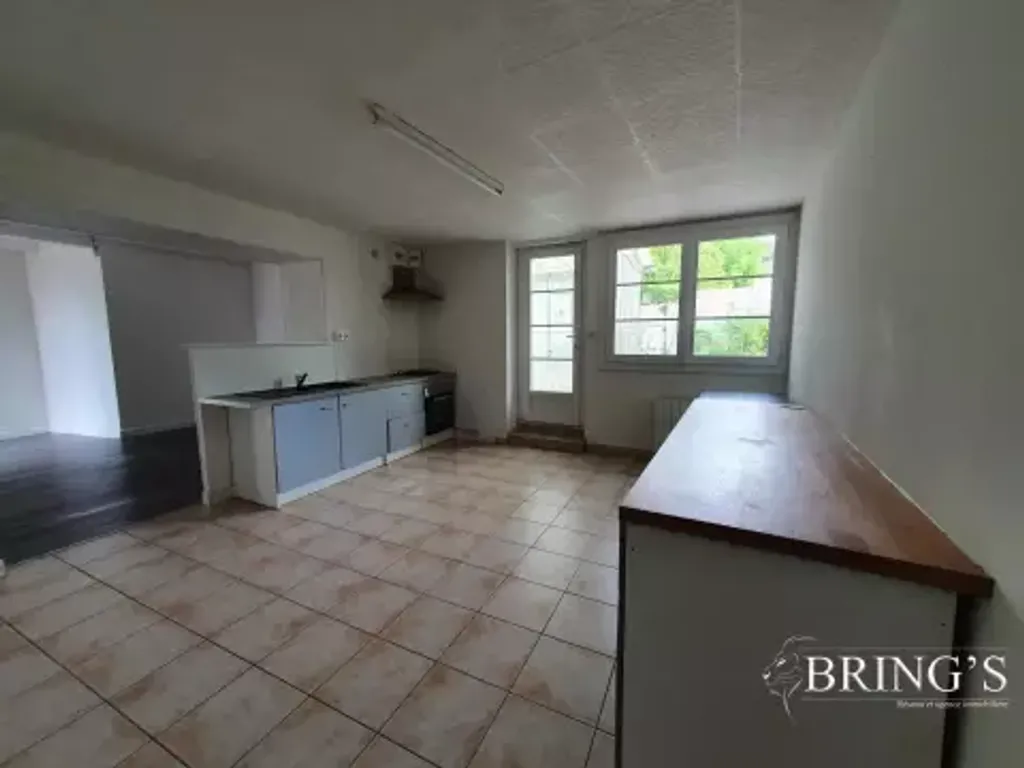 Achat maison à vendre 3 chambres 90 m² - La Chapelle-Montreuil