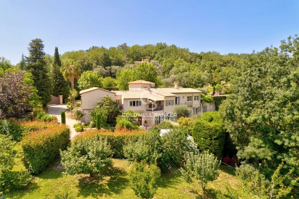 Achat maison à vendre 5 chambres 500 m² - Mougins