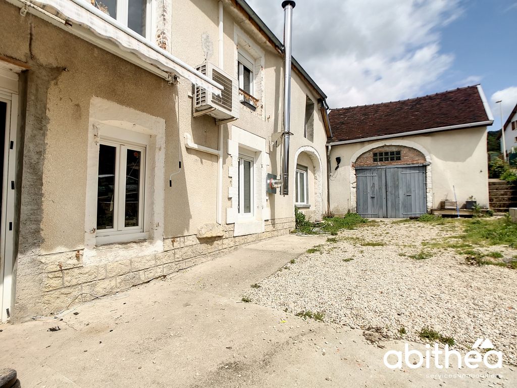 Achat maison à vendre 5 chambres 182 m² - Viviers-sur-Artaut