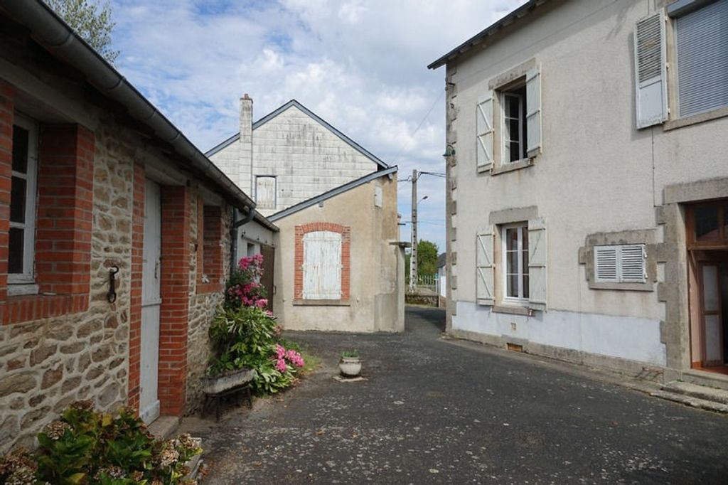 Achat maison à vendre 4 chambres 175 m² - Dun-le-Palestel