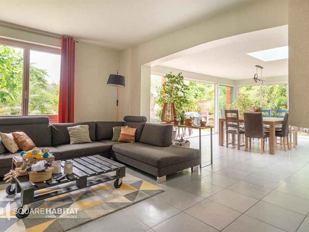 Achat maison à vendre 6 chambres 190 m² - Saint-Sébastien-sur-Loire