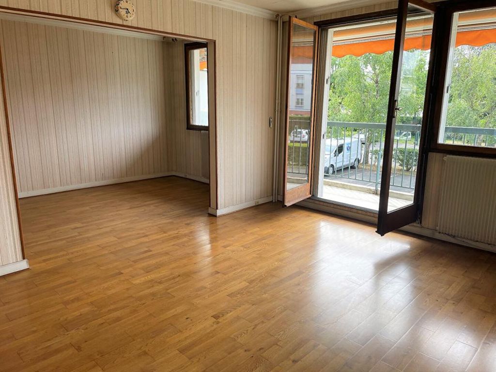 Achat appartement à vendre 4 pièces 75 m² - Corbeil-Essonnes