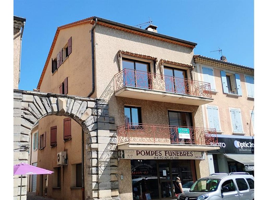 Achat appartement à vendre 3 pièces 67 m² - Laragne-Montéglin