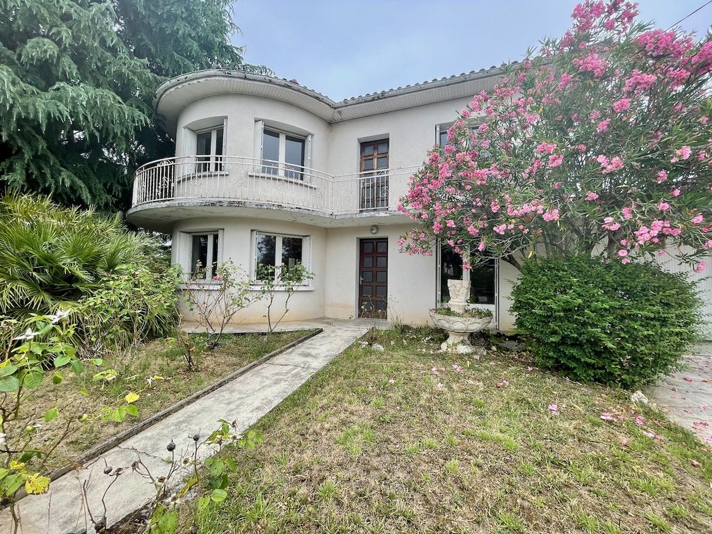 Achat maison à vendre 5 chambres 145 m² - Villeneuve-sur-Lot