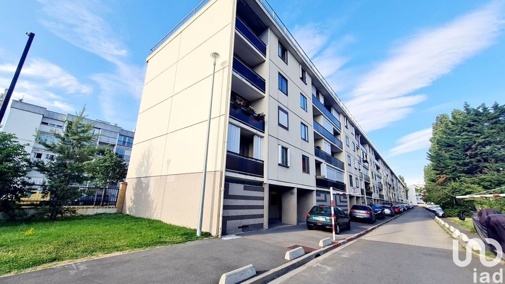 Achat appartement à vendre 4 pièces 68 m² - Clichy-sous-Bois