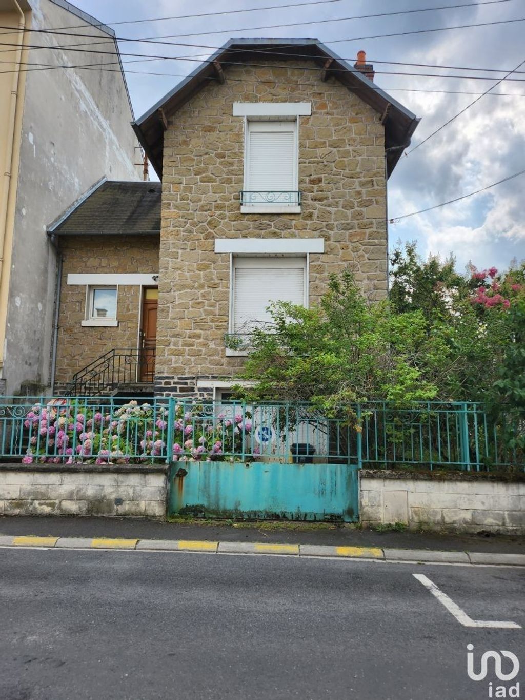 Achat maison à vendre 2 chambres 81 m² - Brive-la-Gaillarde