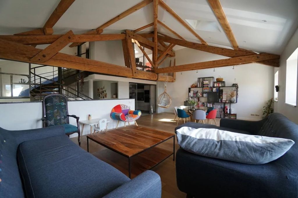 Achat maison à vendre 4 chambres 241 m² - Liergues