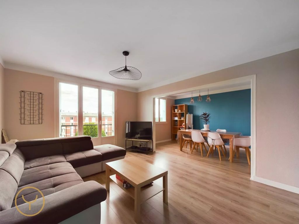 Achat appartement à vendre 4 pièces 79 m² - Saint-Julien-les-Villas