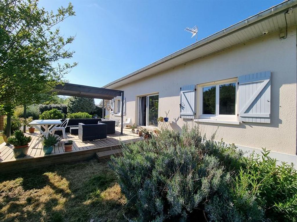 Achat maison à vendre 4 chambres 126 m² - Saint-Martin-de-Hinx