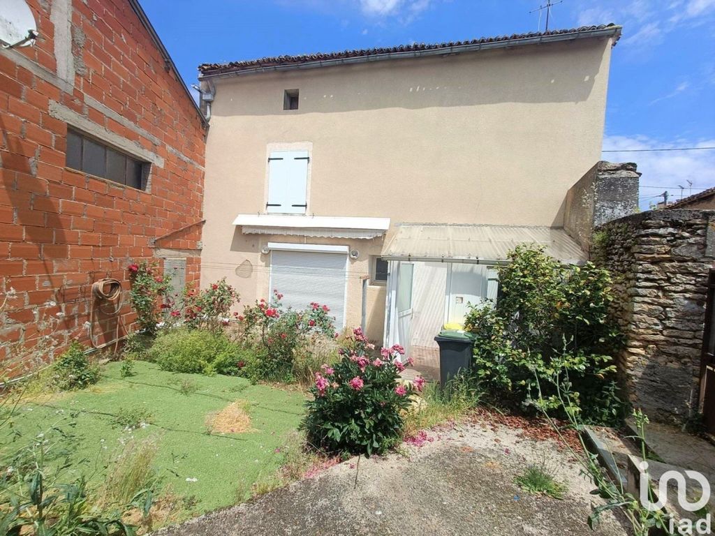 Achat maison à vendre 3 chambres 95 m² - Thénezay