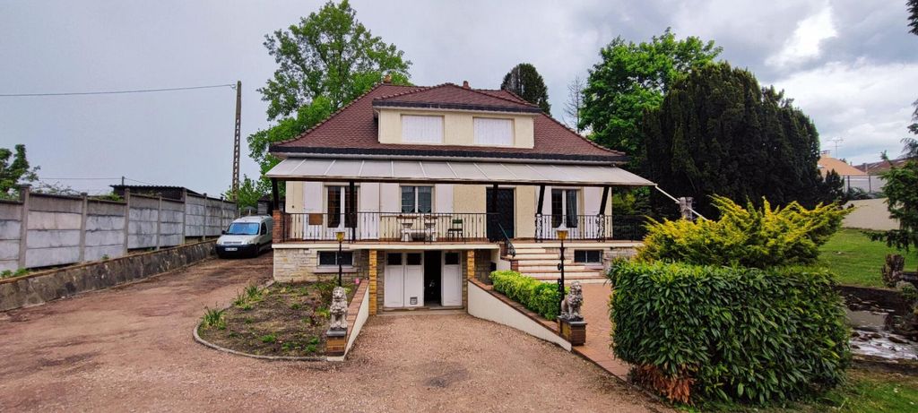 Achat maison à vendre 4 chambres 173 m² - Nevers