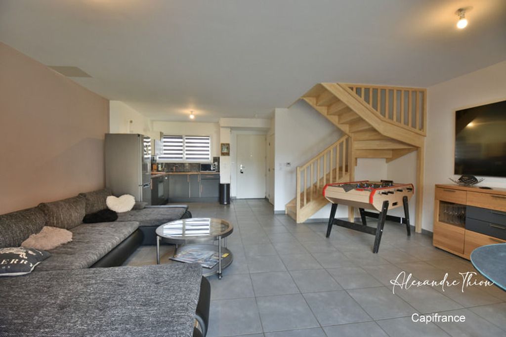 Achat maison à vendre 3 chambres 82 m² - Saint-Jean-de-Niost