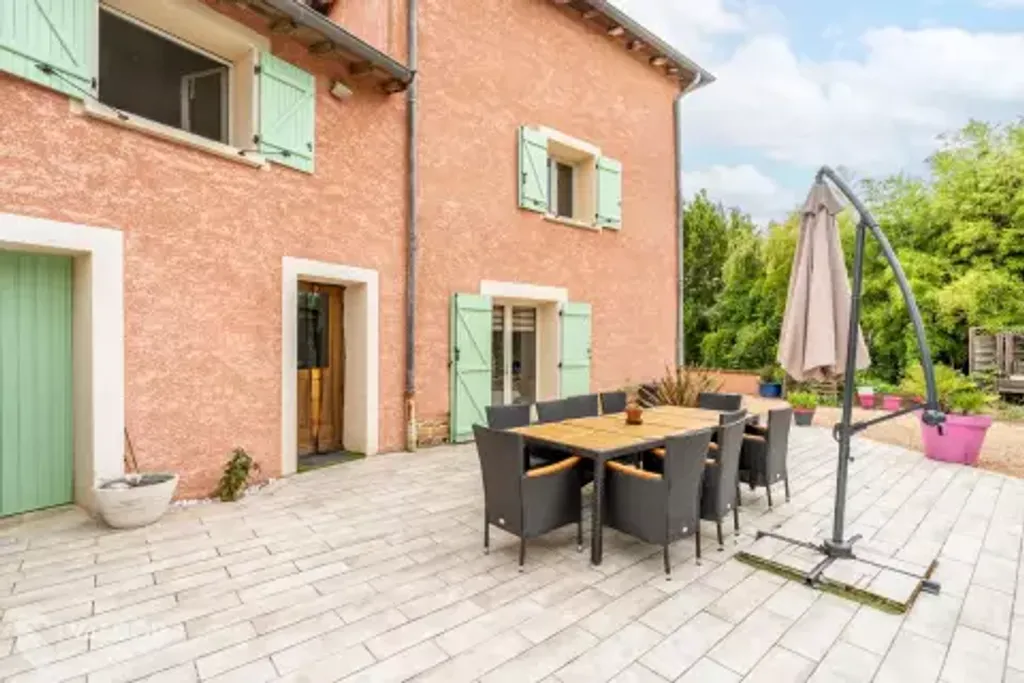 Achat maison à vendre 3 chambres 109 m² - Saint-Georges-de-Reneins