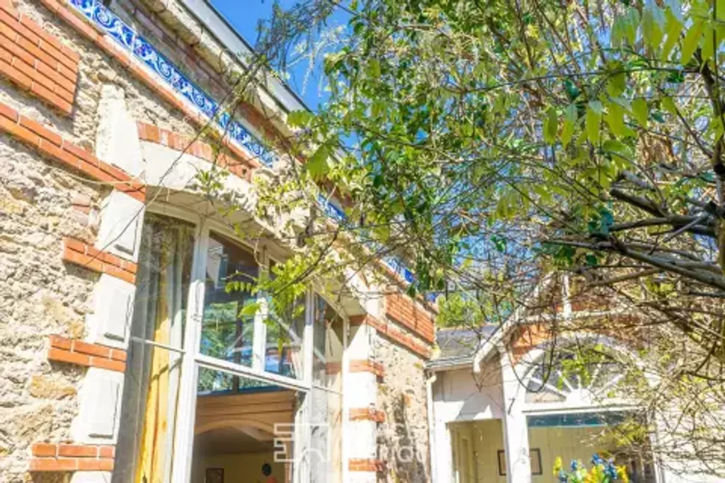 Achat maison à vendre 4 chambres 181 m² - Nantes