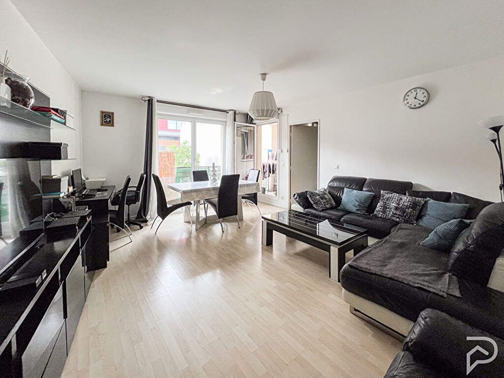 Achat appartement à vendre 4 pièces 80 m² - Saint-Ouen