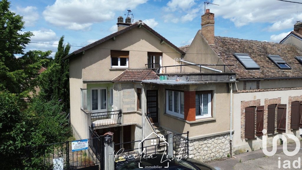 Achat maison à vendre 4 chambres 99 m² - Pont-sur-Yonne