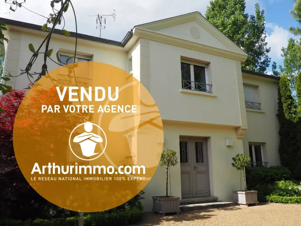 Achat maison à vendre 3 chambres 230 m² - Saint-Saulve