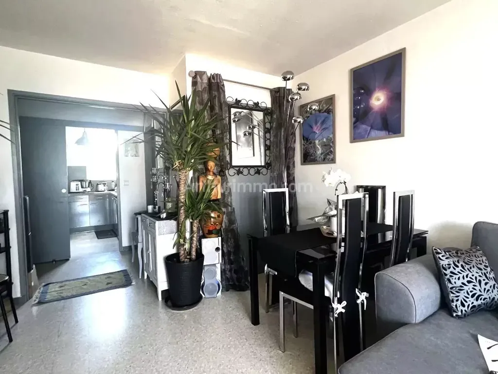 Achat appartement à vendre 2 pièces 46 m² - Fréjus