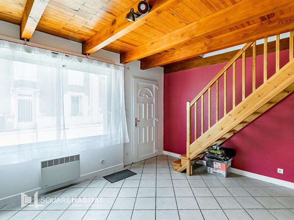 Achat maison à vendre 4 chambres 114 m² - Laruscade