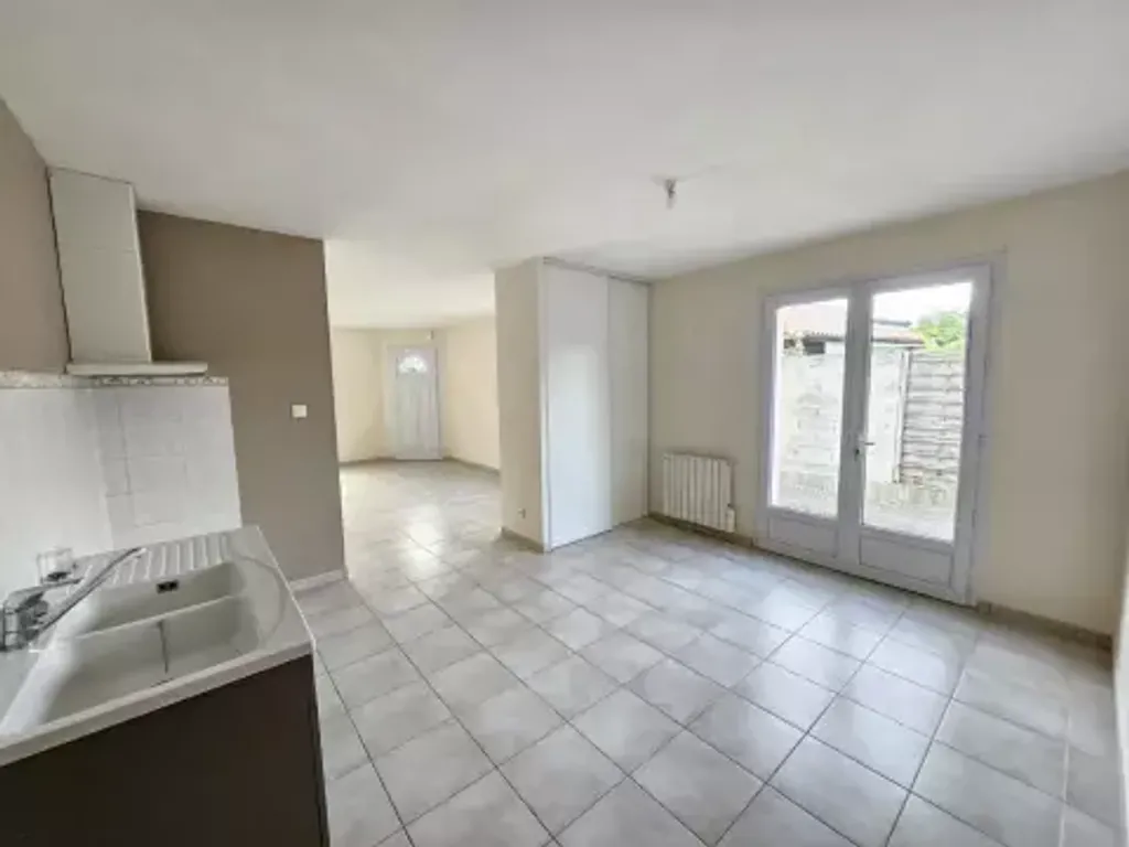 Achat maison à vendre 2 chambres 77 m² - Saint-Paul-Mont-Penit