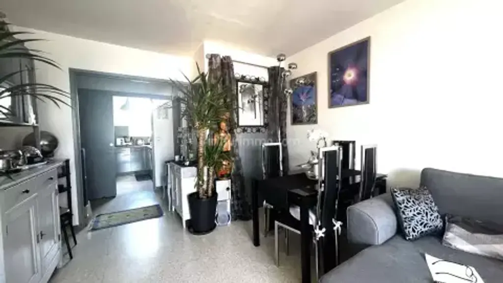 Achat appartement à vendre 2 pièces 47 m² - Fréjus